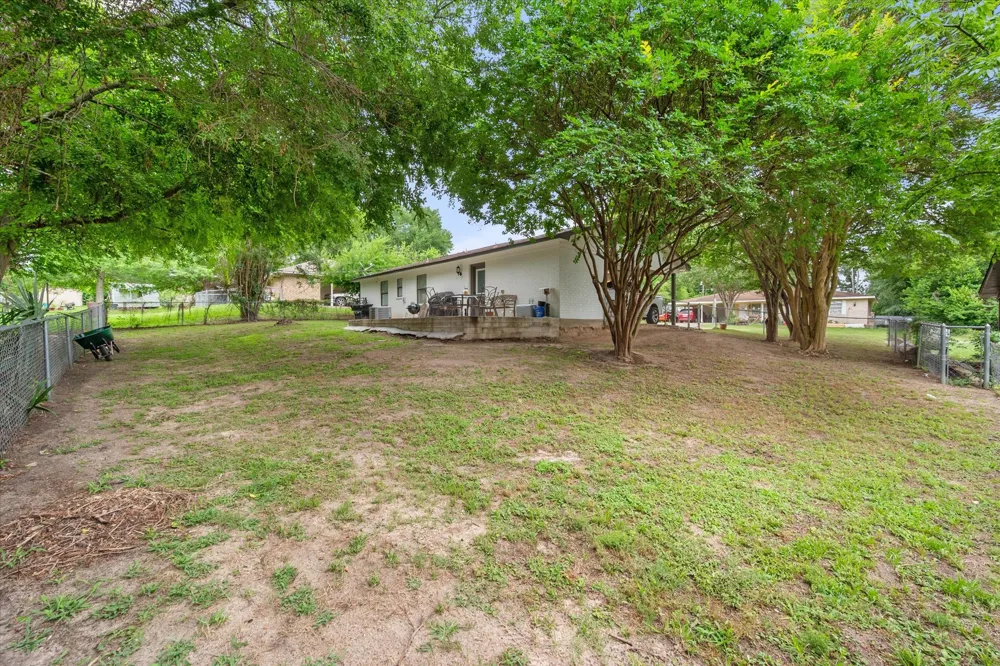 6060 CR 3925 Athens, TX 75752