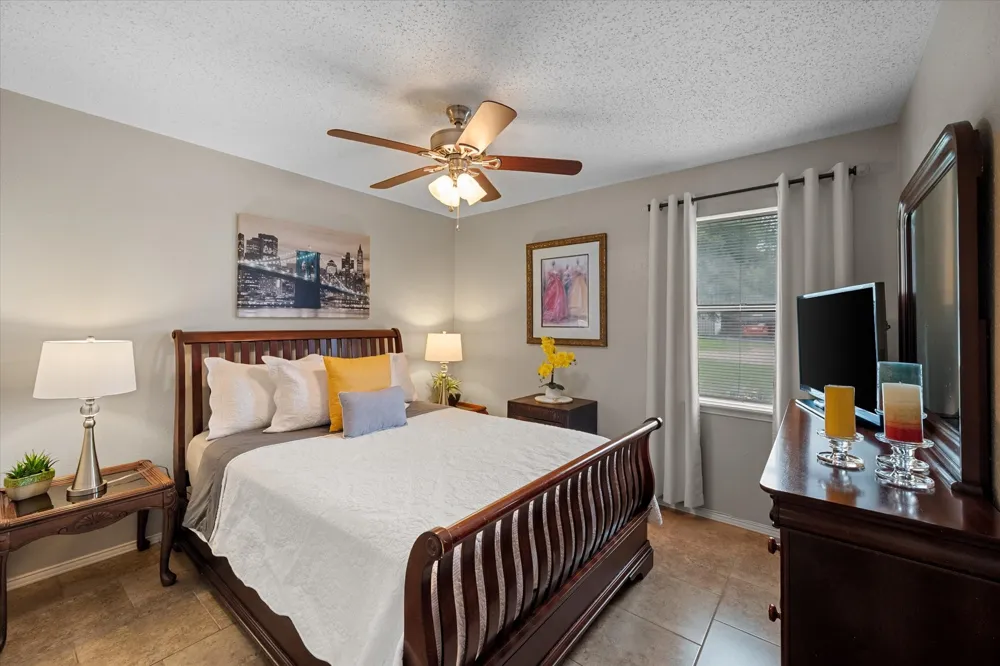6060 CR 3925 Athens, TX 75752