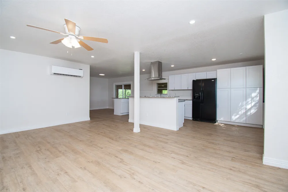 199 Apache Springs Road Briggs, TX 78608
