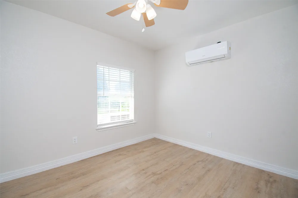 199 Apache Springs Road Briggs, TX 78608