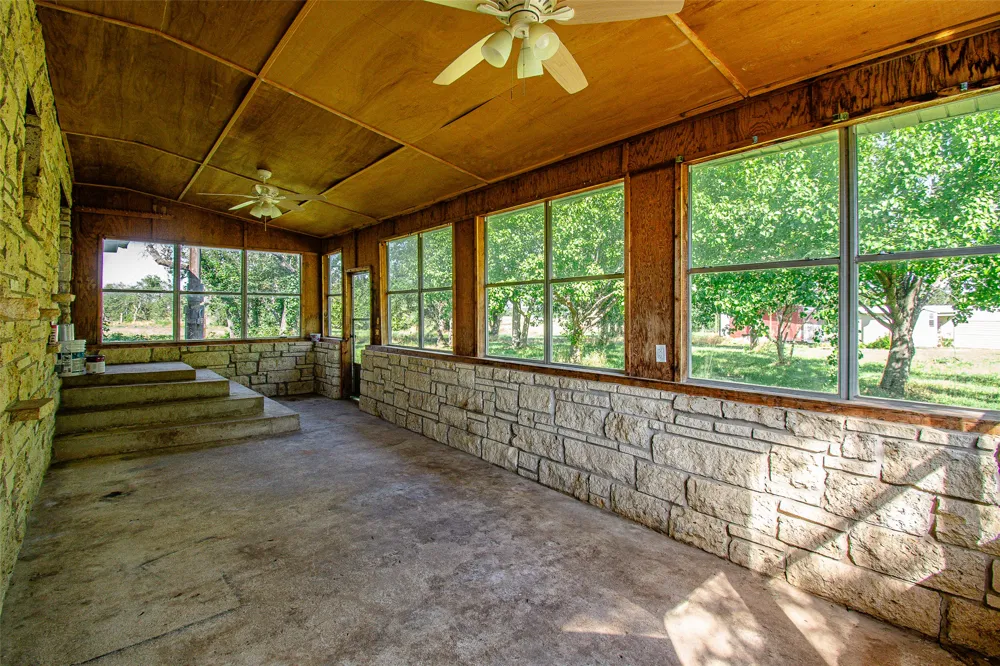 199 Apache Springs Road Briggs, TX 78608