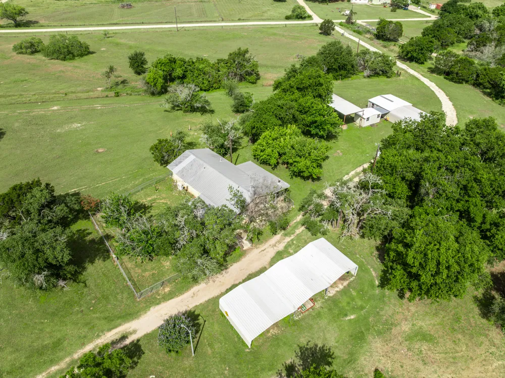 199 Apache Springs Road Briggs, TX 78608
