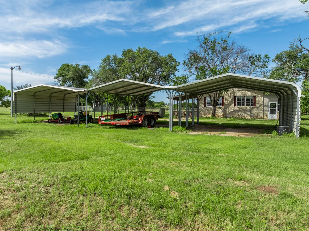 199 Apache Springs Road Briggs, TX 78608