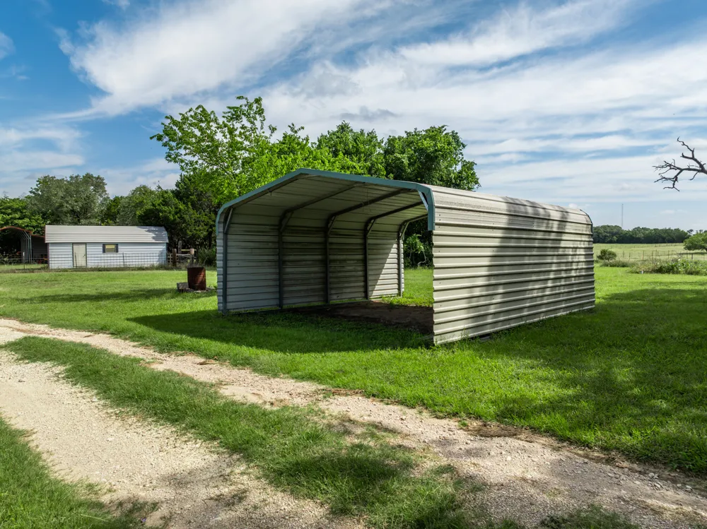 199 Apache Springs Road Briggs, TX 78608