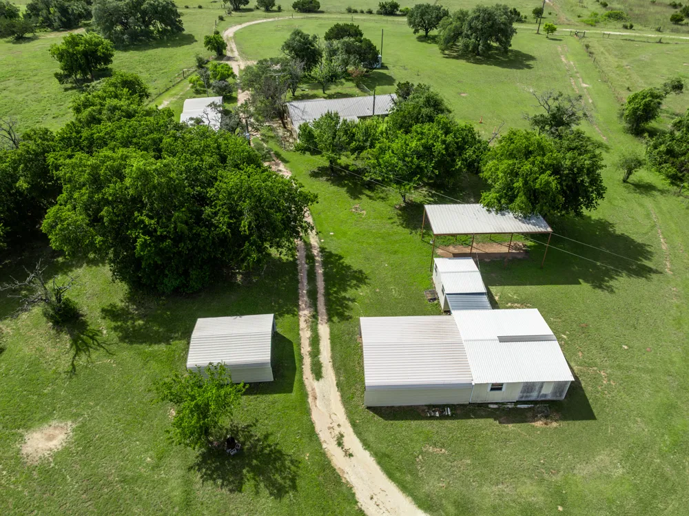 199 Apache Springs Road Briggs, TX 78608