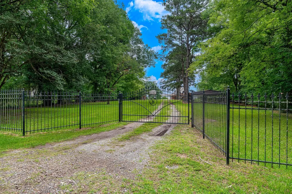 10307 Pirogue Road Oil City, LA 71061