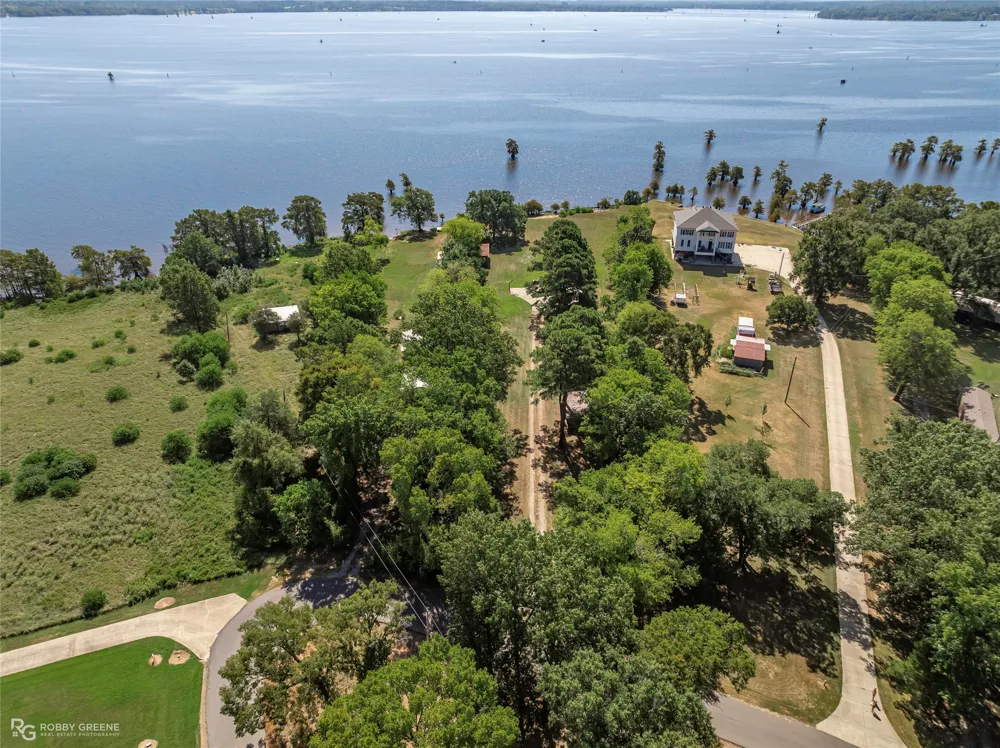 10307 Pirogue Road Oil City, LA 71061