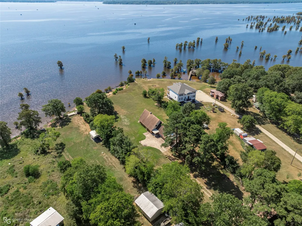 10307 Pirogue Road Oil City, LA 71061