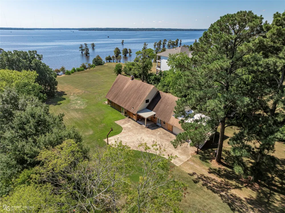 10307 Pirogue Road Oil City, LA 71061