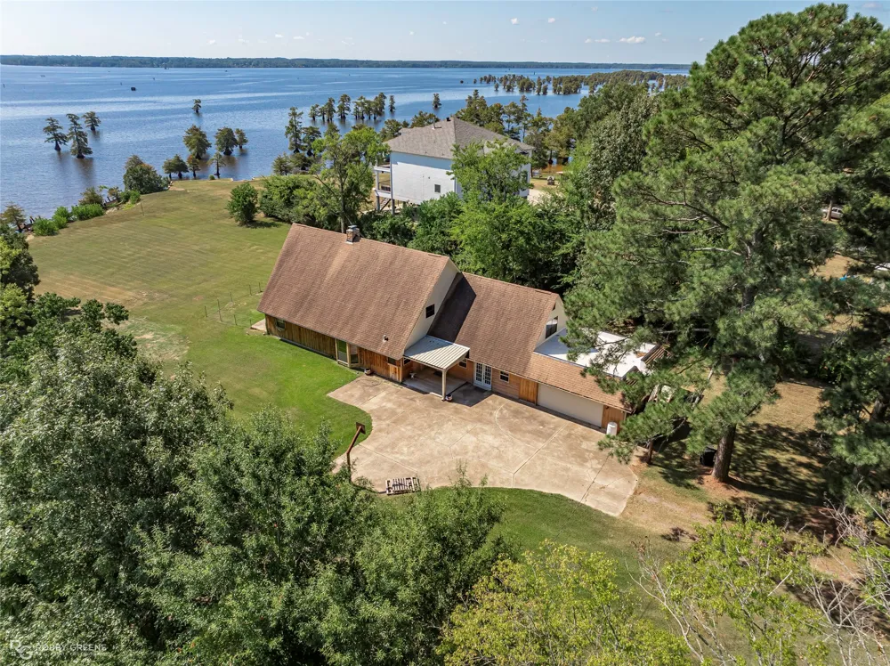 10307 Pirogue Road Oil City, LA 71061