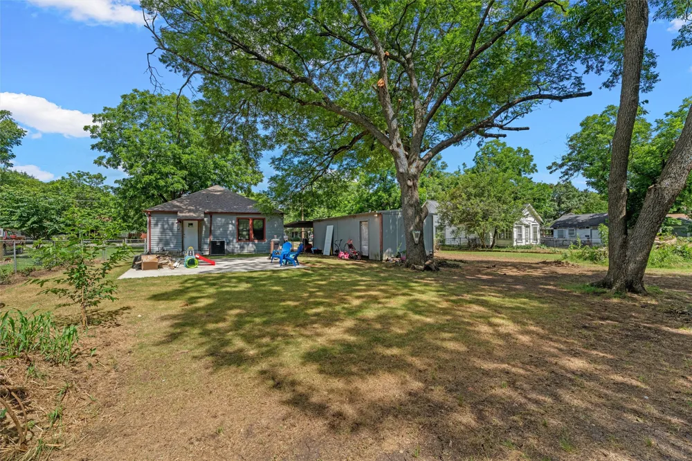 704 S Marable Street West, TX 76691