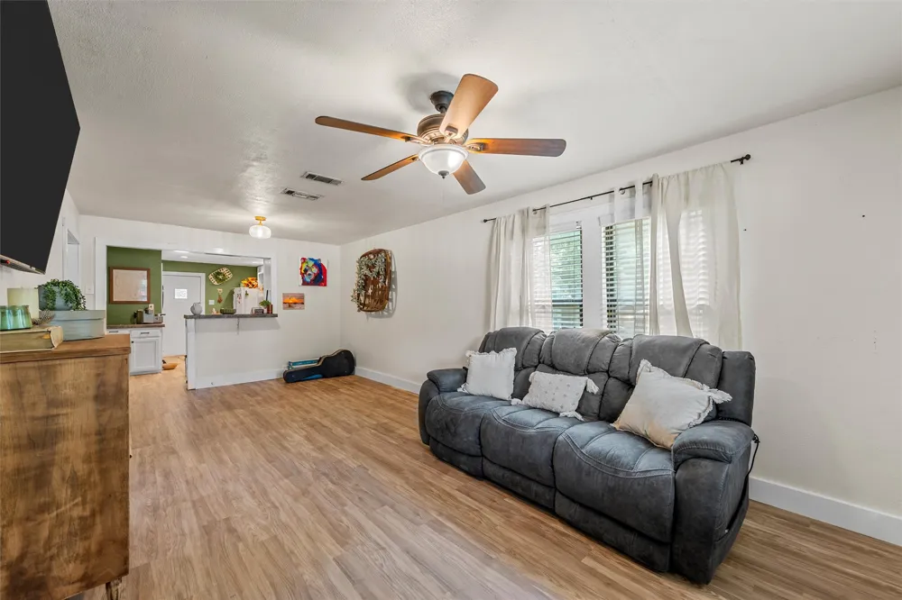 704 S Marable Street West, TX 76691