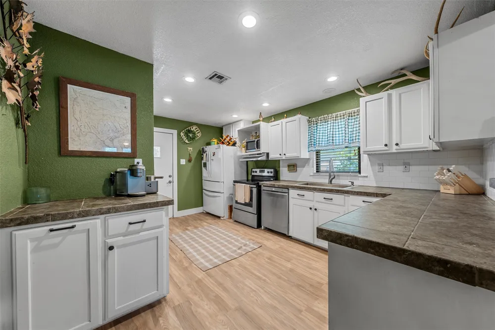 704 S Marable Street West, TX 76691