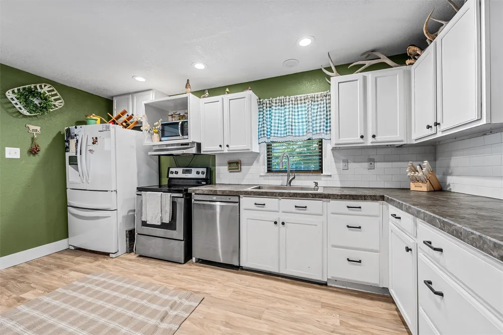 704 S Marable Street West, TX 76691