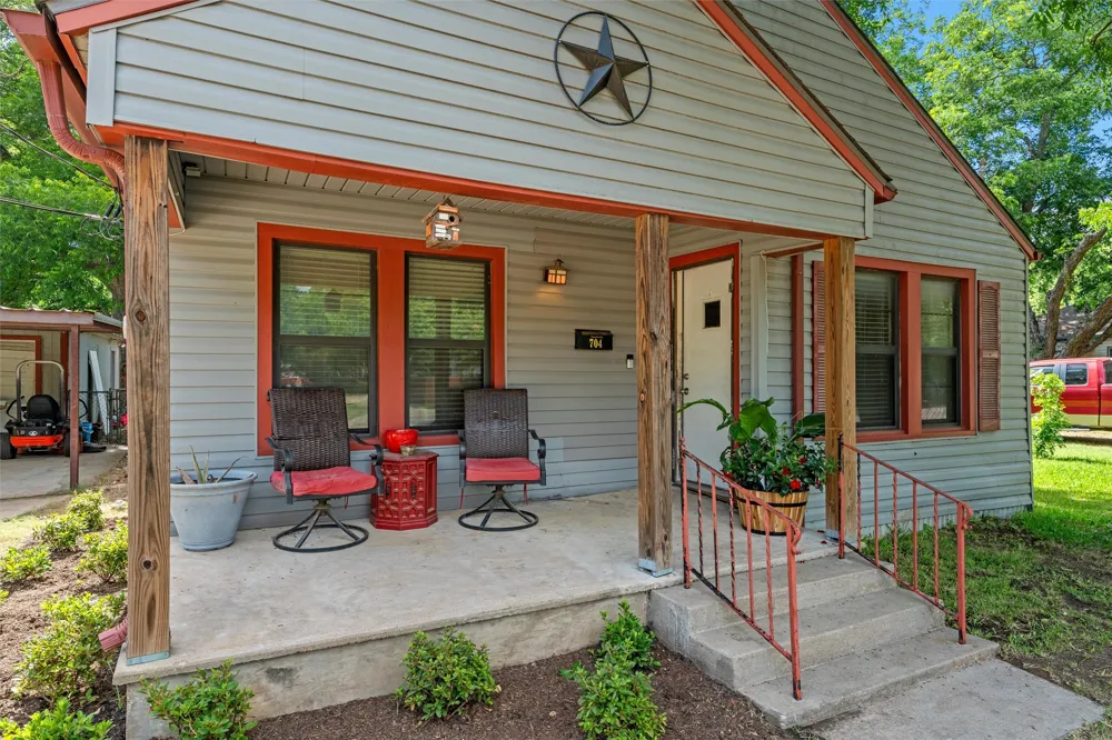 704 S Marable Street West, TX 76691