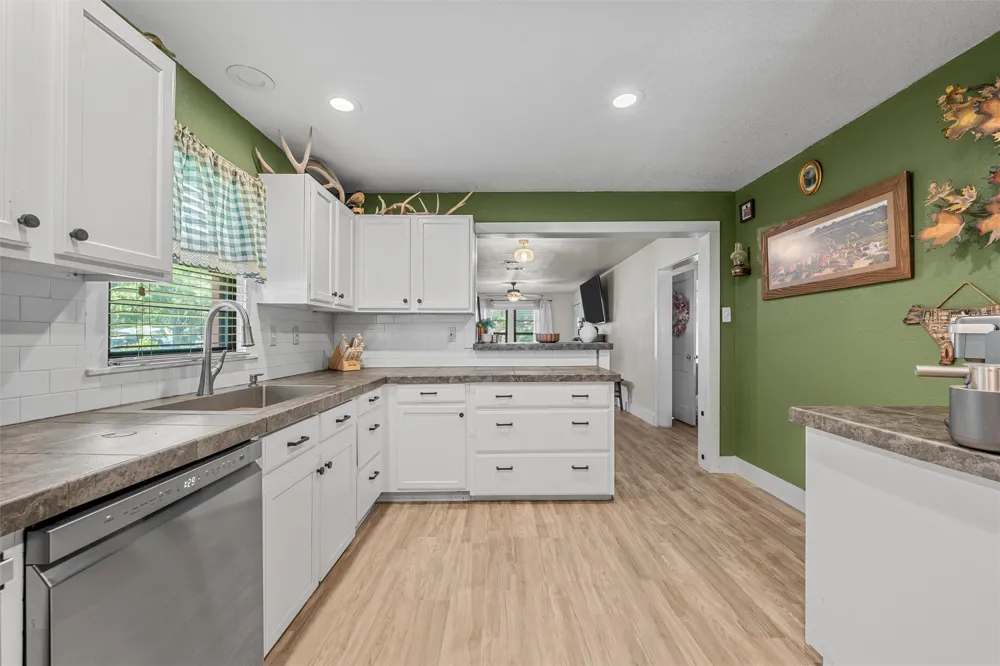 704 S Marable Street West, TX 76691