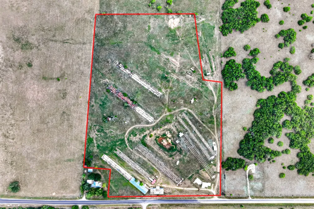 1763 Fm 108 Smiley, TX 78159