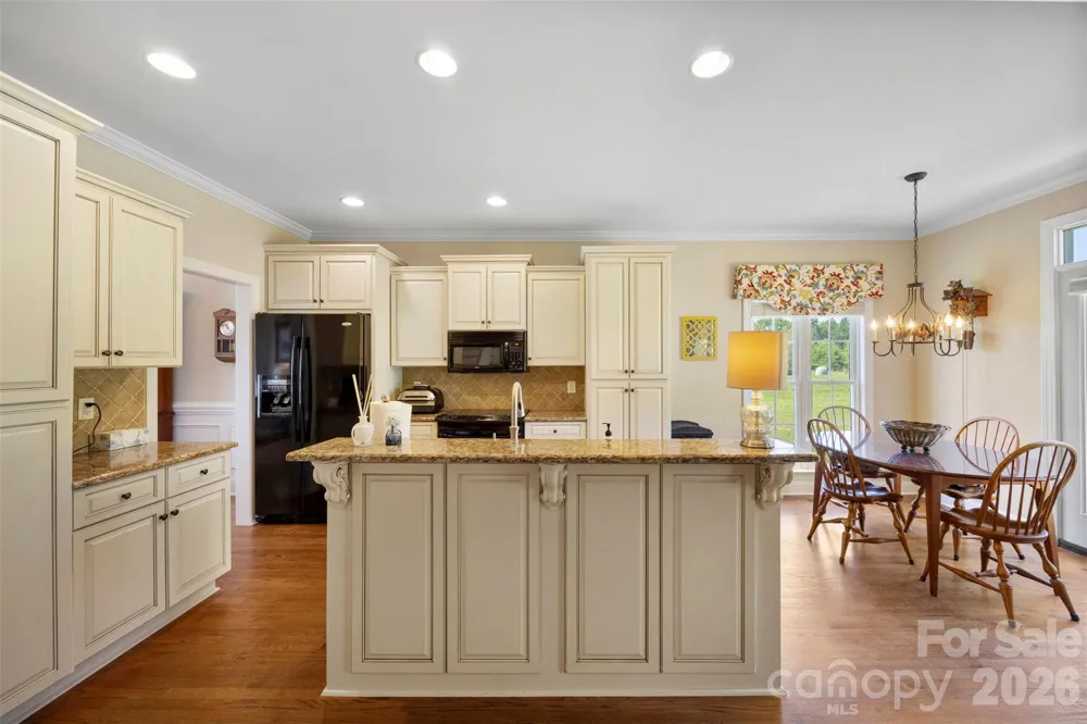 816 Springs Road Dallas, NC 28034