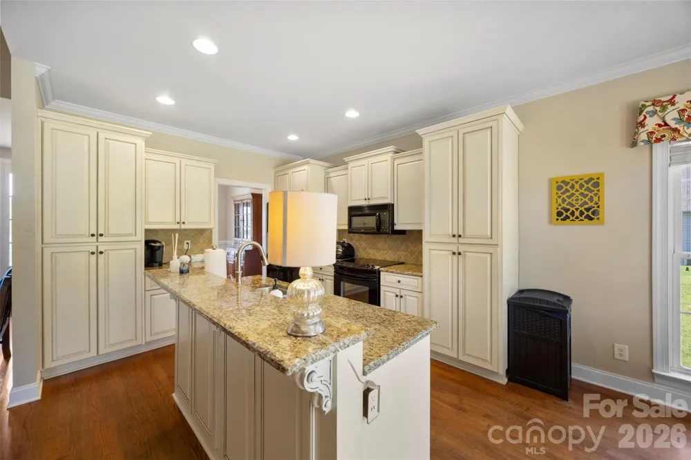 816 Springs Road Dallas, NC 28034