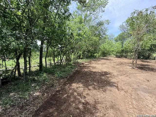 1 ACRE FM 471 Natalia, TX 78059