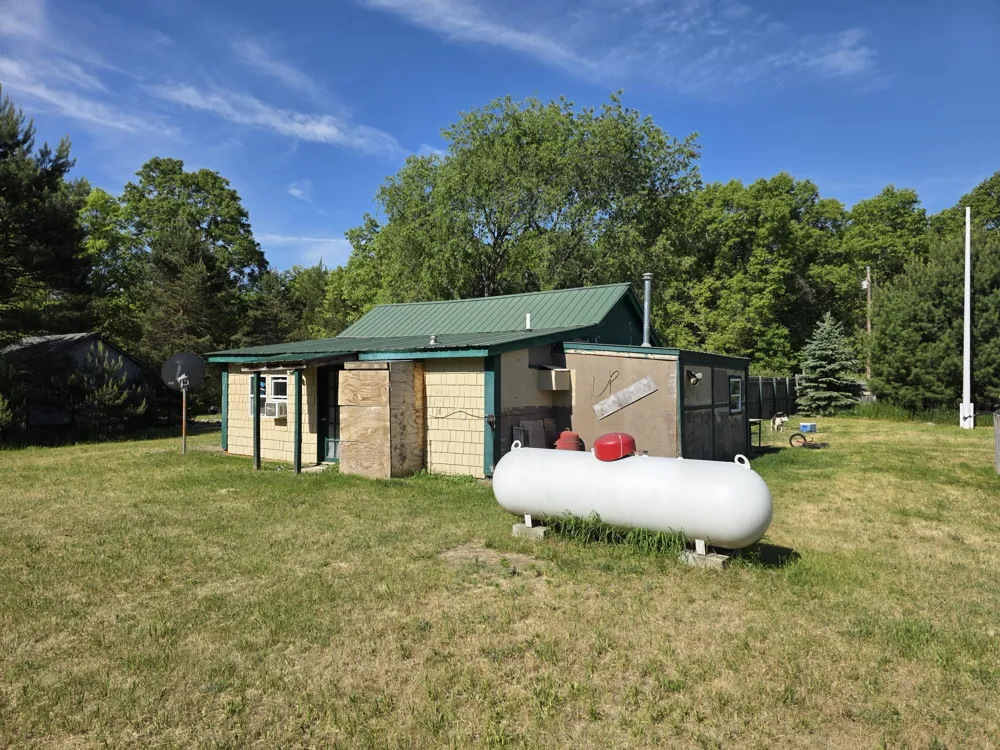 3837 Fawn Road Wellston, MI 49689
