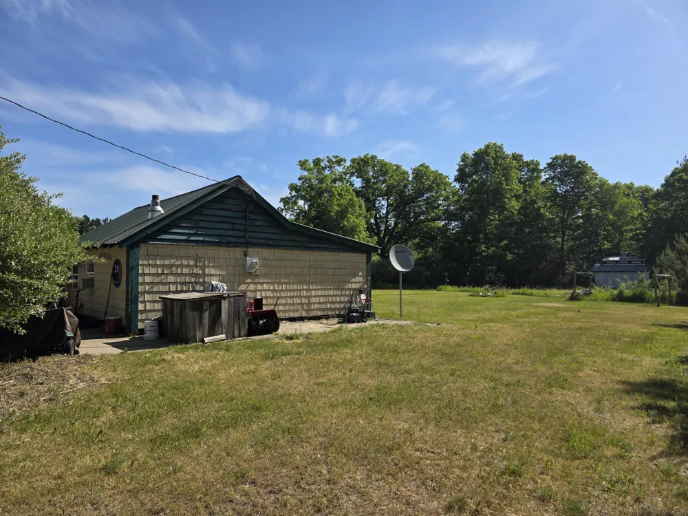3837 Fawn Road Wellston, MI 49689