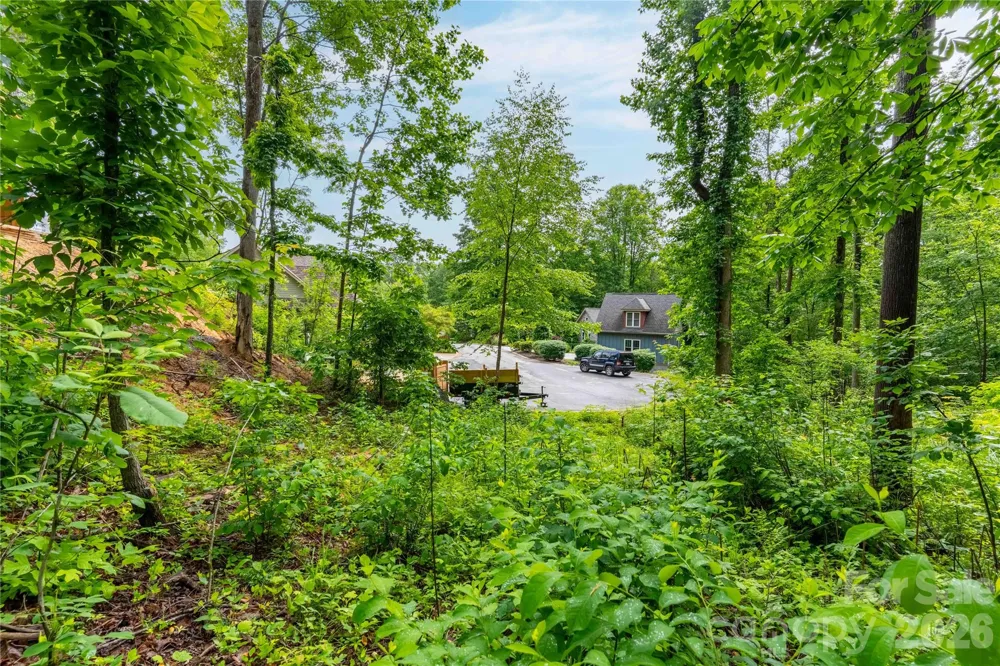 334 Carriage Crest Drive Hendersonville, NC 28791