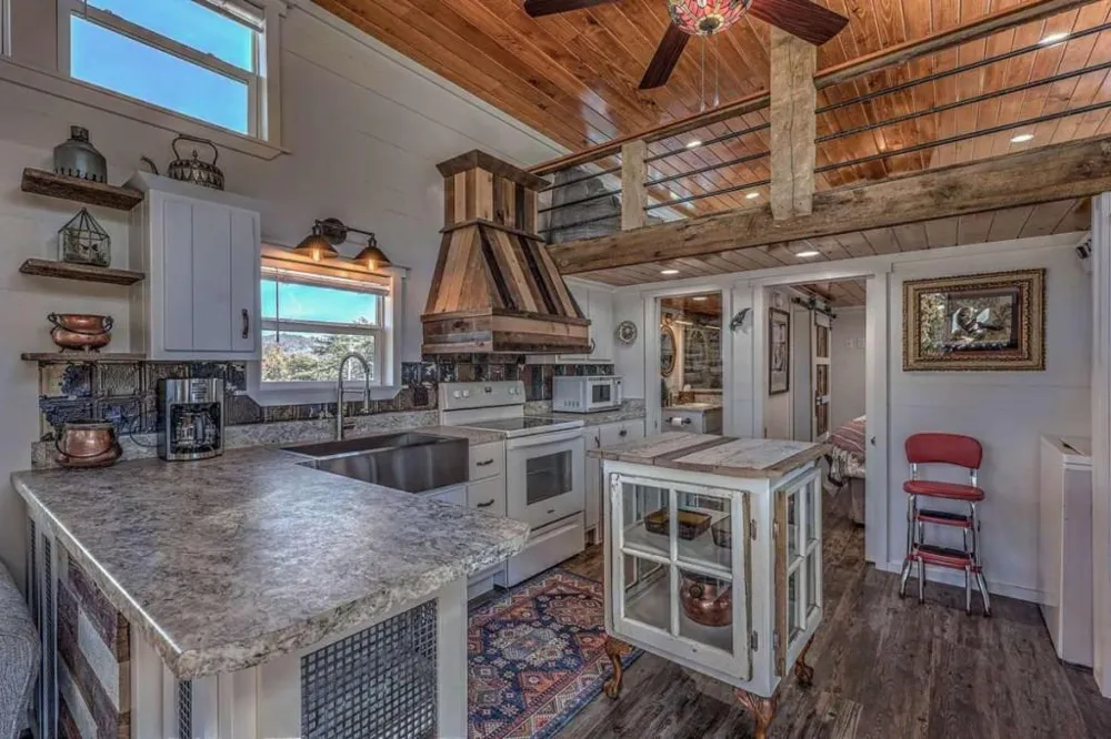 476 478 Lapidary Lane Young Harris, GA 30582