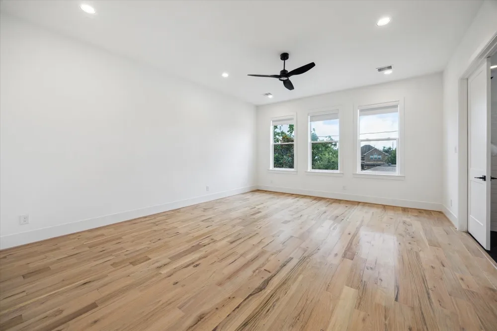 1419 Candlelight Lane Houston, TX 77018
