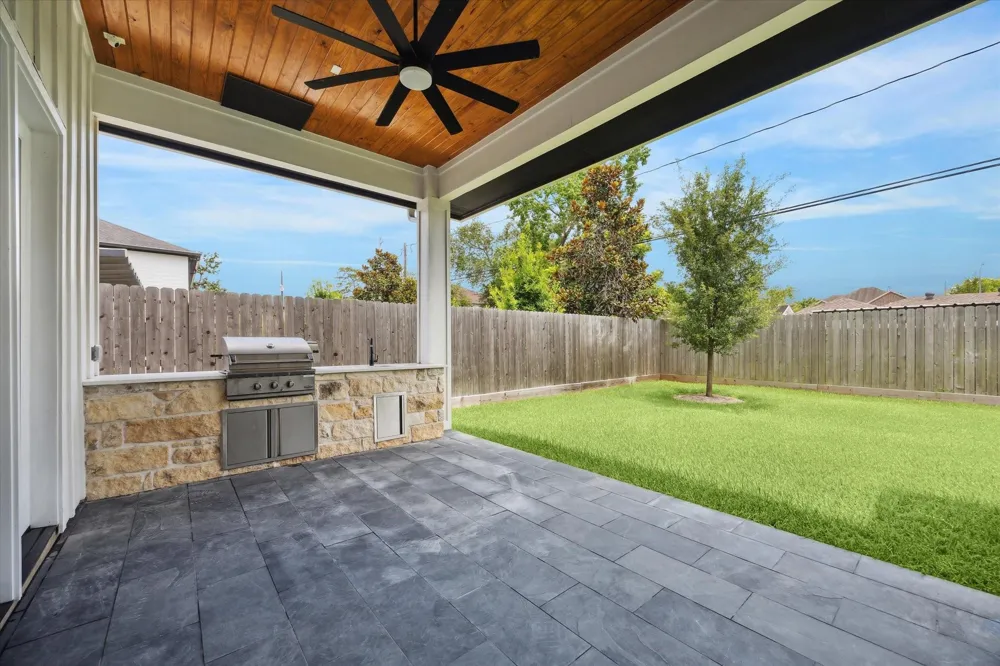1419 Candlelight Lane Houston, TX 77018