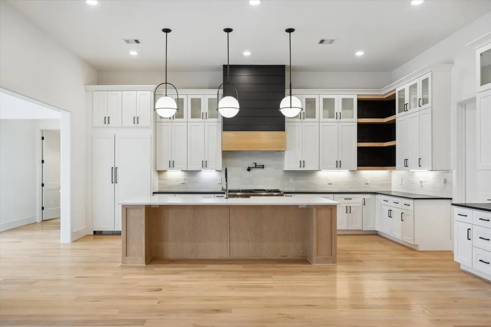 1419 Candlelight Lane Houston, TX 77018