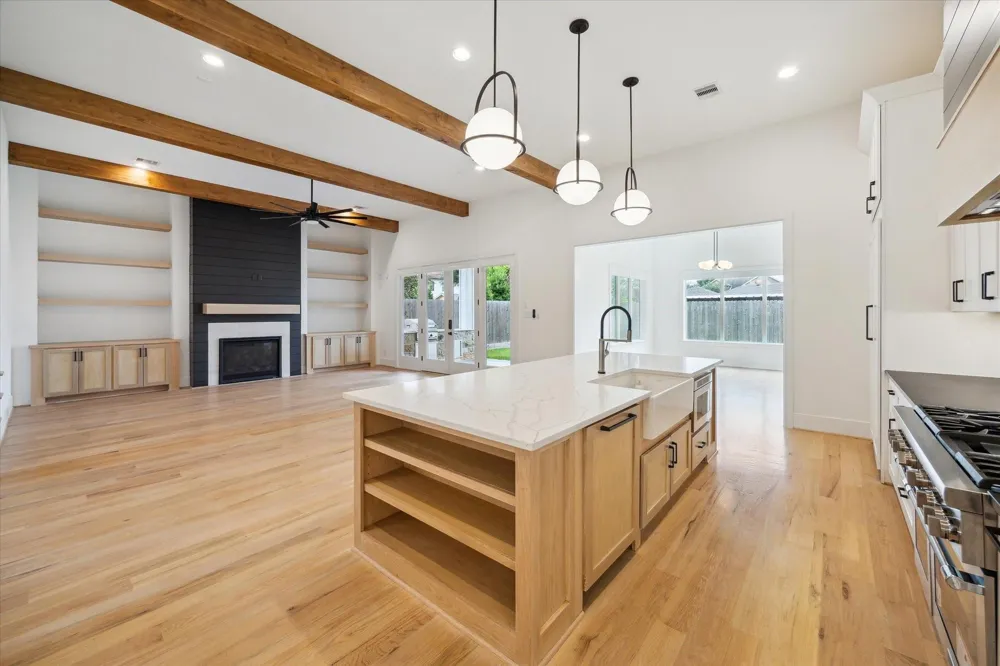 1419 Candlelight Lane Houston, TX 77018