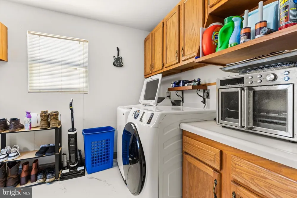 20 HALL HIGHWAY Crisfield, MD 21817