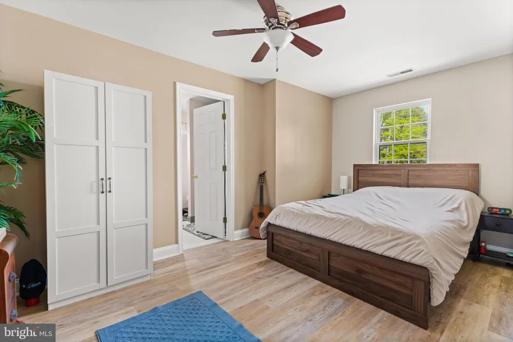 20 HALL HIGHWAY Crisfield, MD 21817