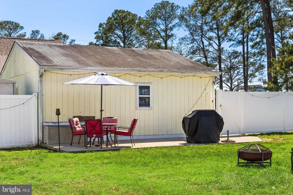 20 HALL HIGHWAY Crisfield, MD 21817
