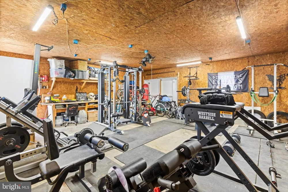 20 HALL HIGHWAY Crisfield, MD 21817