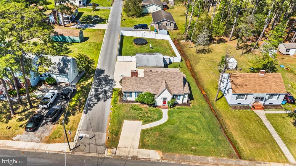 20 HALL HIGHWAY Crisfield, MD 21817