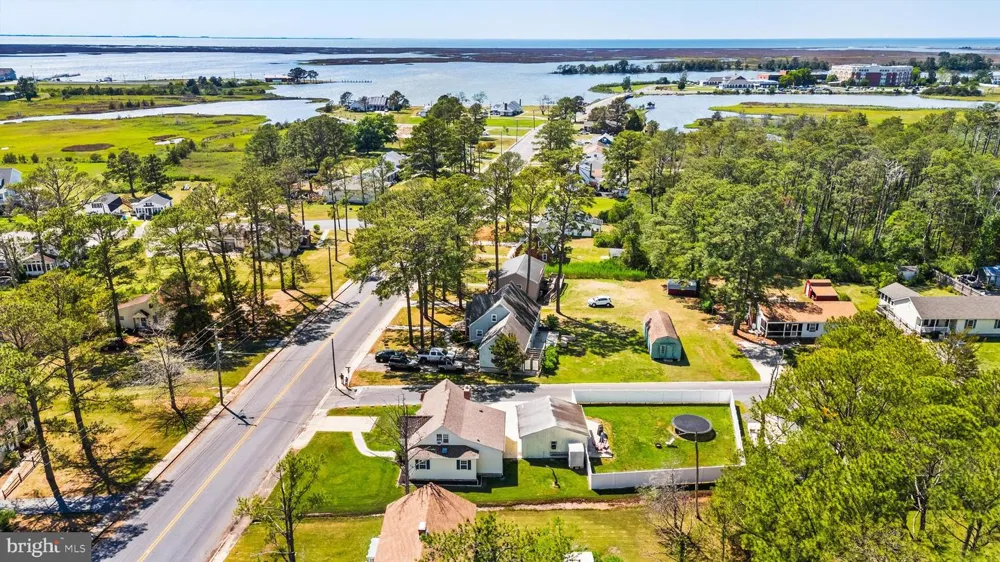 20 HALL HIGHWAY Crisfield, MD 21817