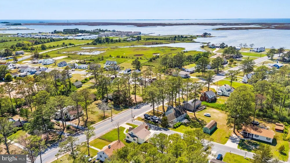 20 HALL HIGHWAY Crisfield, MD 21817