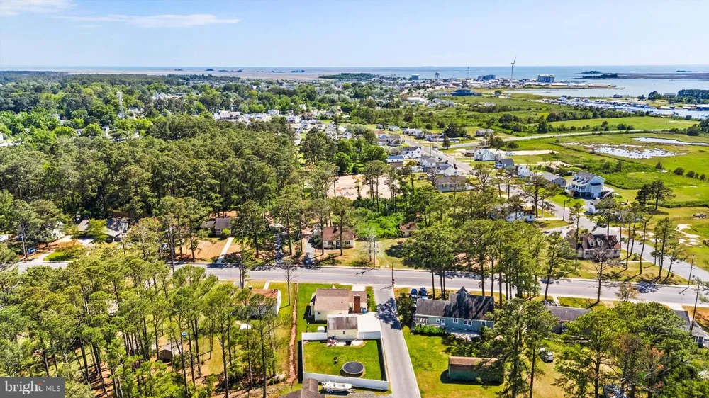 20 HALL HIGHWAY Crisfield, MD 21817