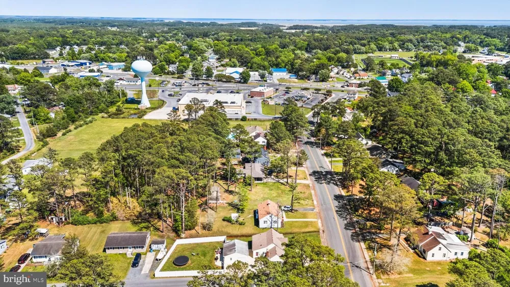 20 HALL HIGHWAY Crisfield, MD 21817