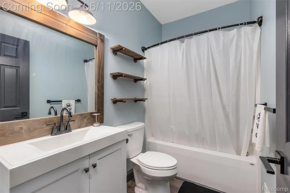 3099 Fruit Street Clay Township, MI 48001