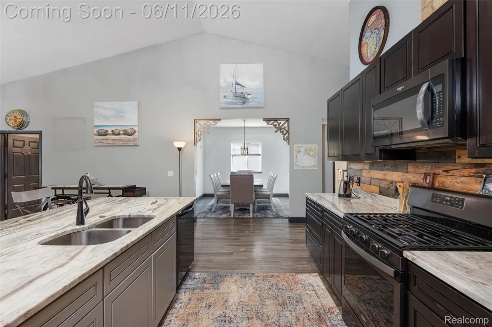 3099 Fruit Street Clay Township, MI 48001