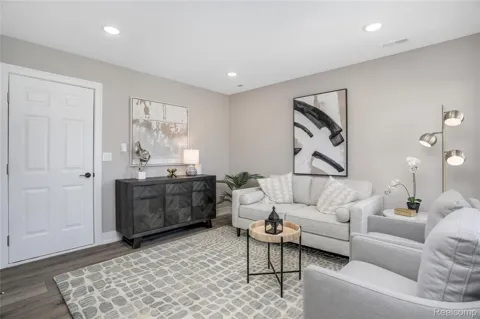 29989 Center Street #8