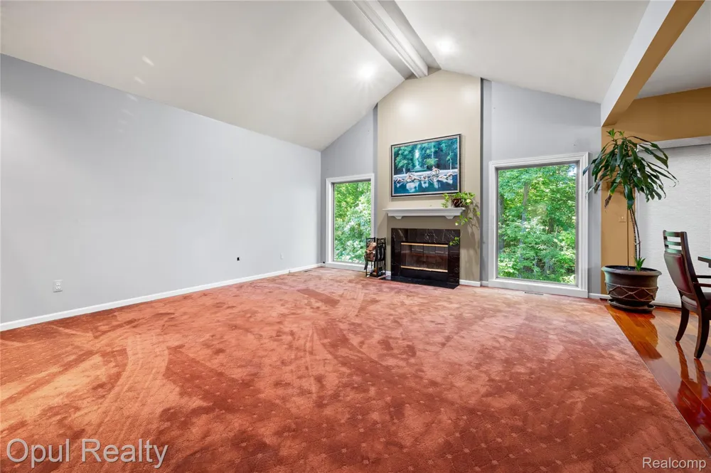 24585 Edgewood Drive Novi City, MI 48374