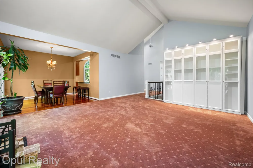 24585 Edgewood Drive Novi City, MI 48374