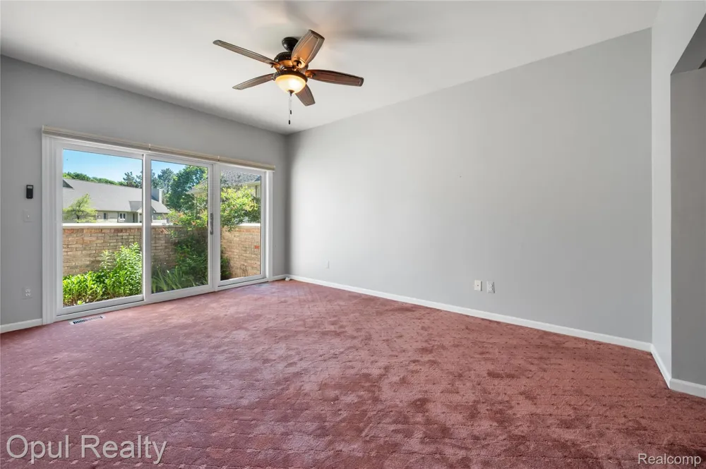 24585 Edgewood Drive Novi City, MI 48374