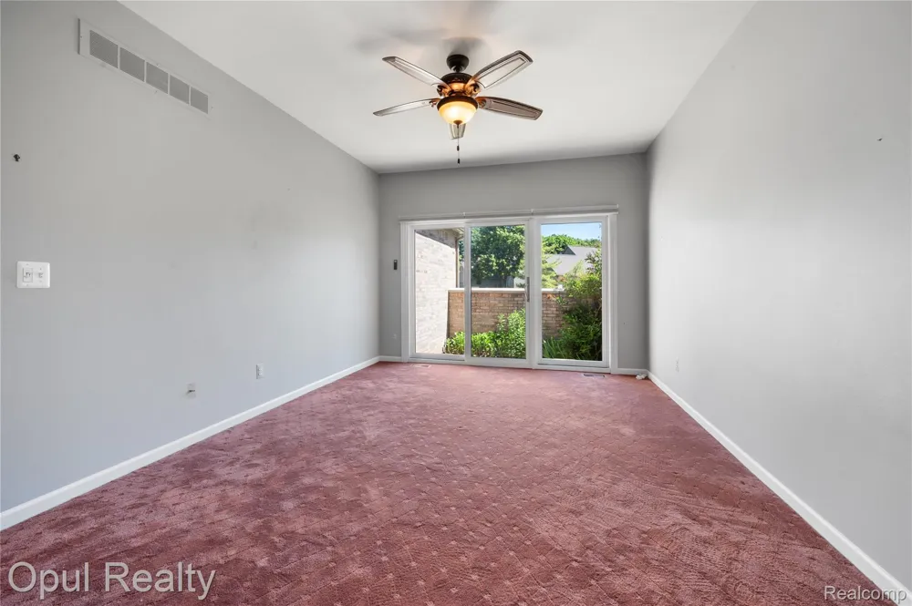 24585 Edgewood Drive Novi City, MI 48374