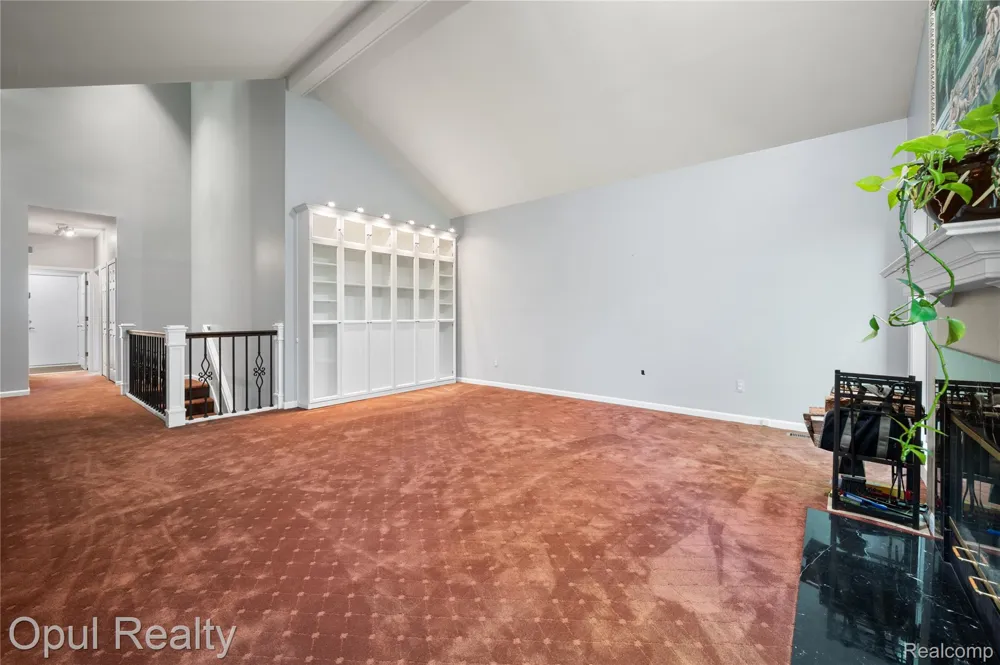 24585 Edgewood Drive Novi City, MI 48374