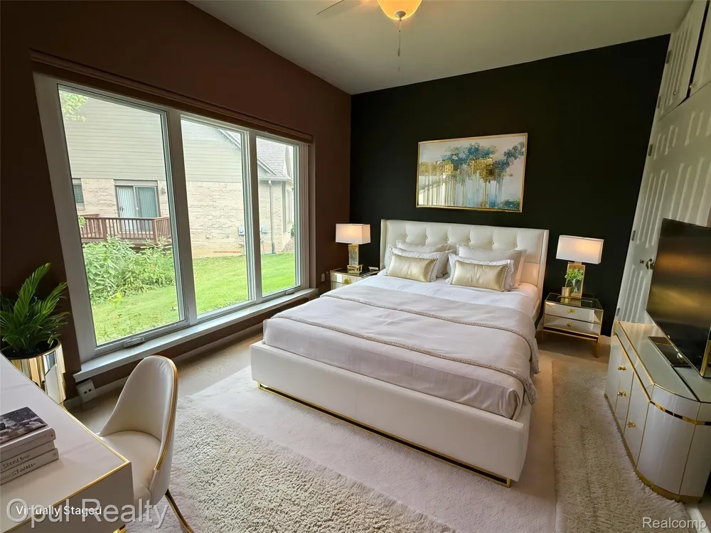 24585 Edgewood Drive Novi City, MI 48374